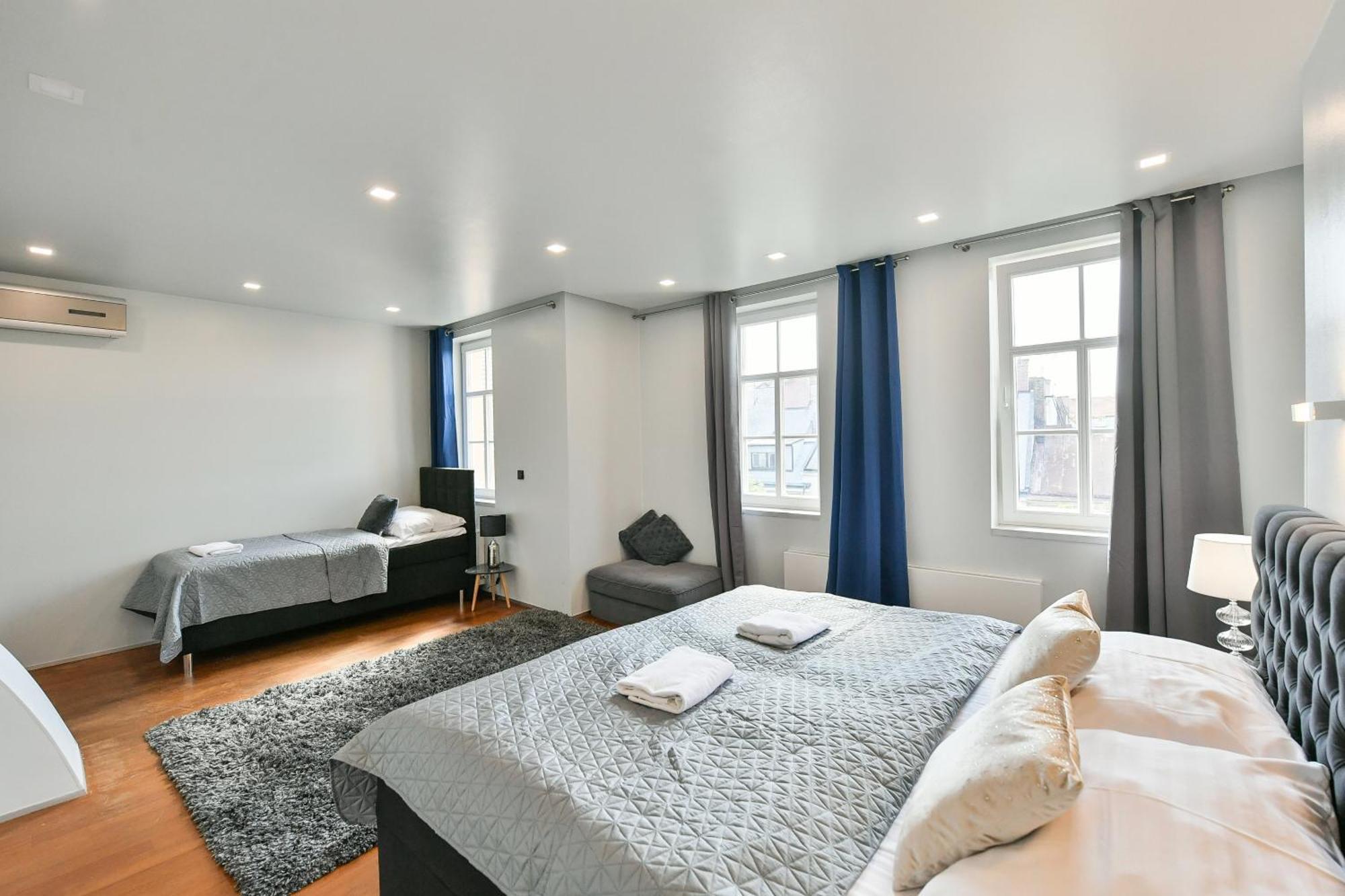 Luxury Central Duplex With Terrace Prague Exterior photo