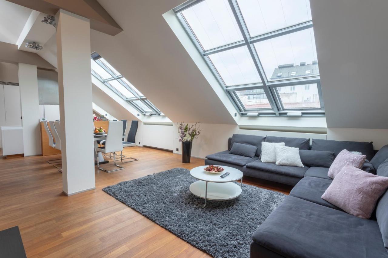 Luxury Central Duplex With Terrace Prague Exterior photo